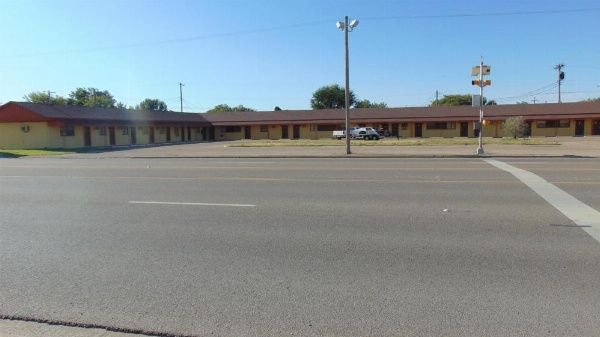 HERITAGE BUDGET INN image 11