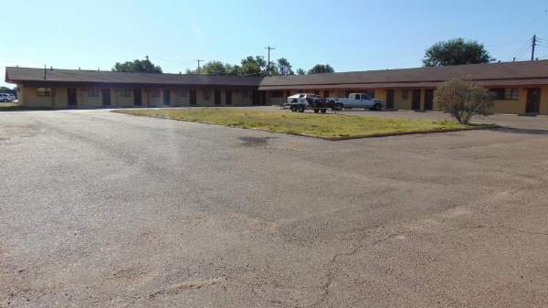 HERITAGE BUDGET INN image 14